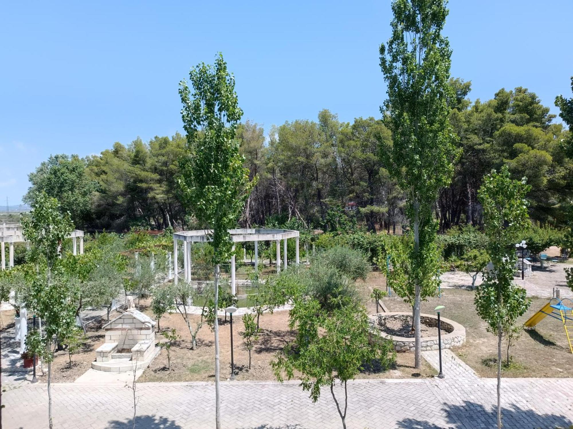 Kavalona Park Hotel Vlora Szoba fotó