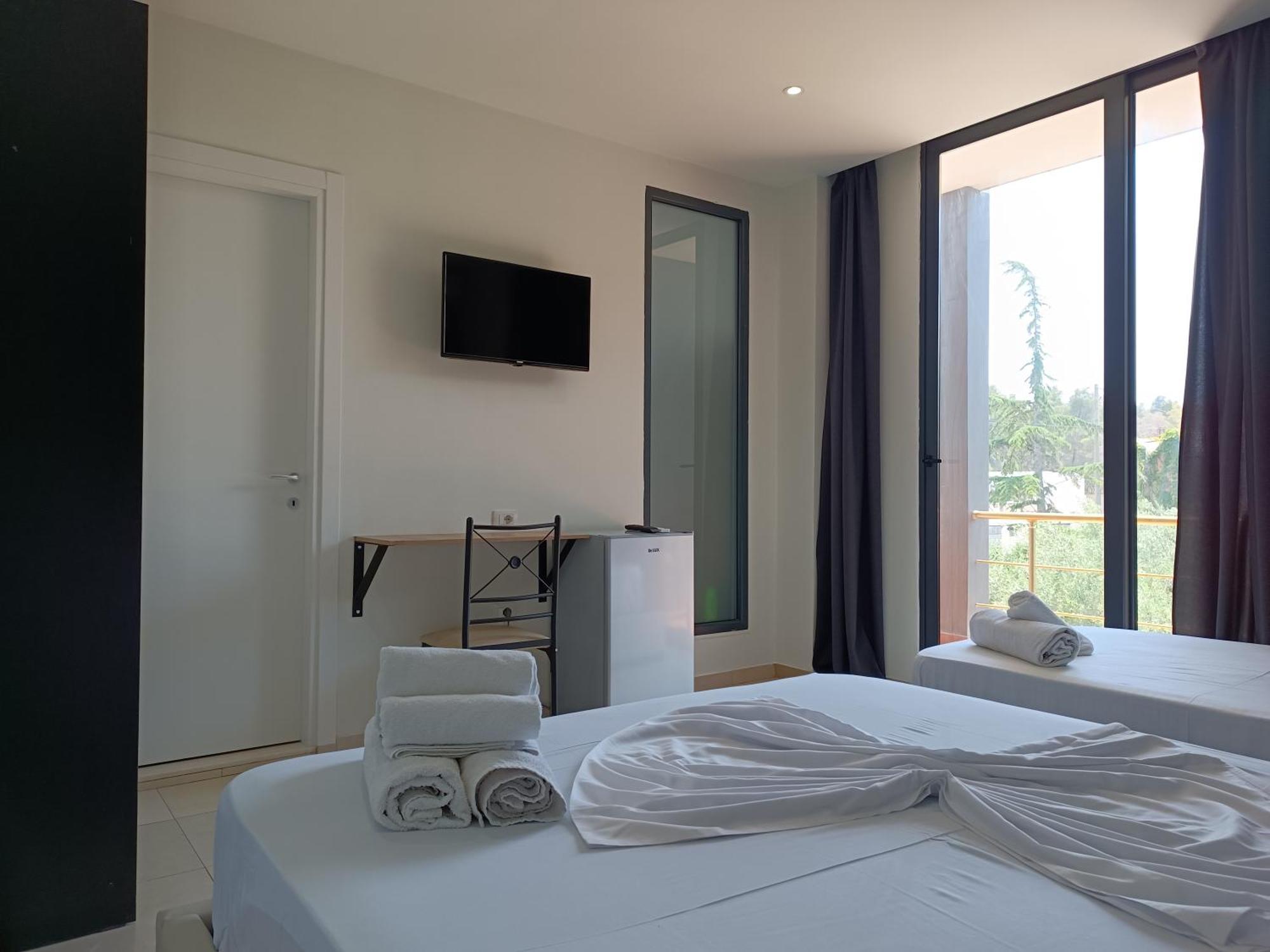 Kavalona Park Hotel Vlora Szoba fotó