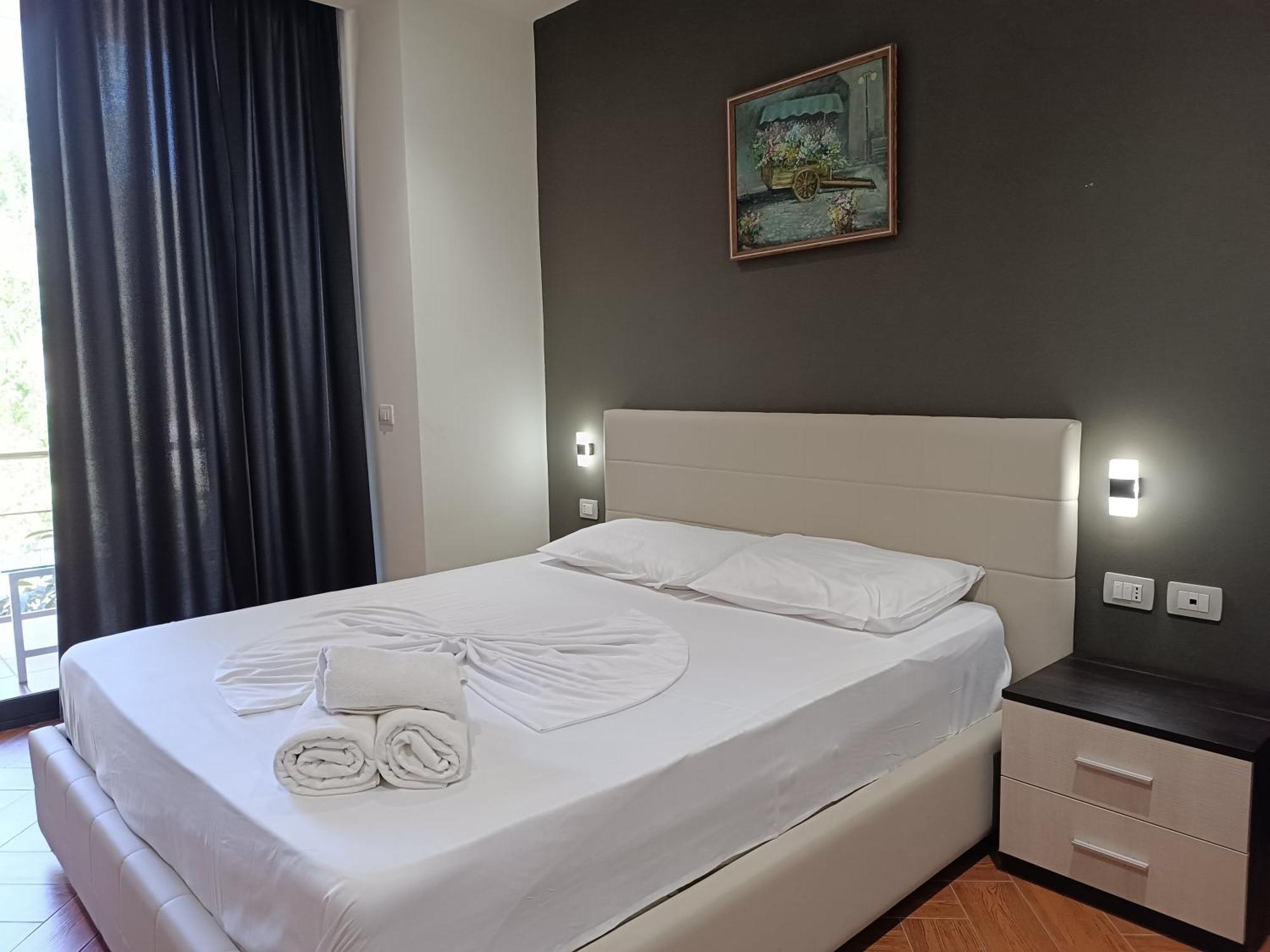Kavalona Park Hotel Vlora Szoba fotó
