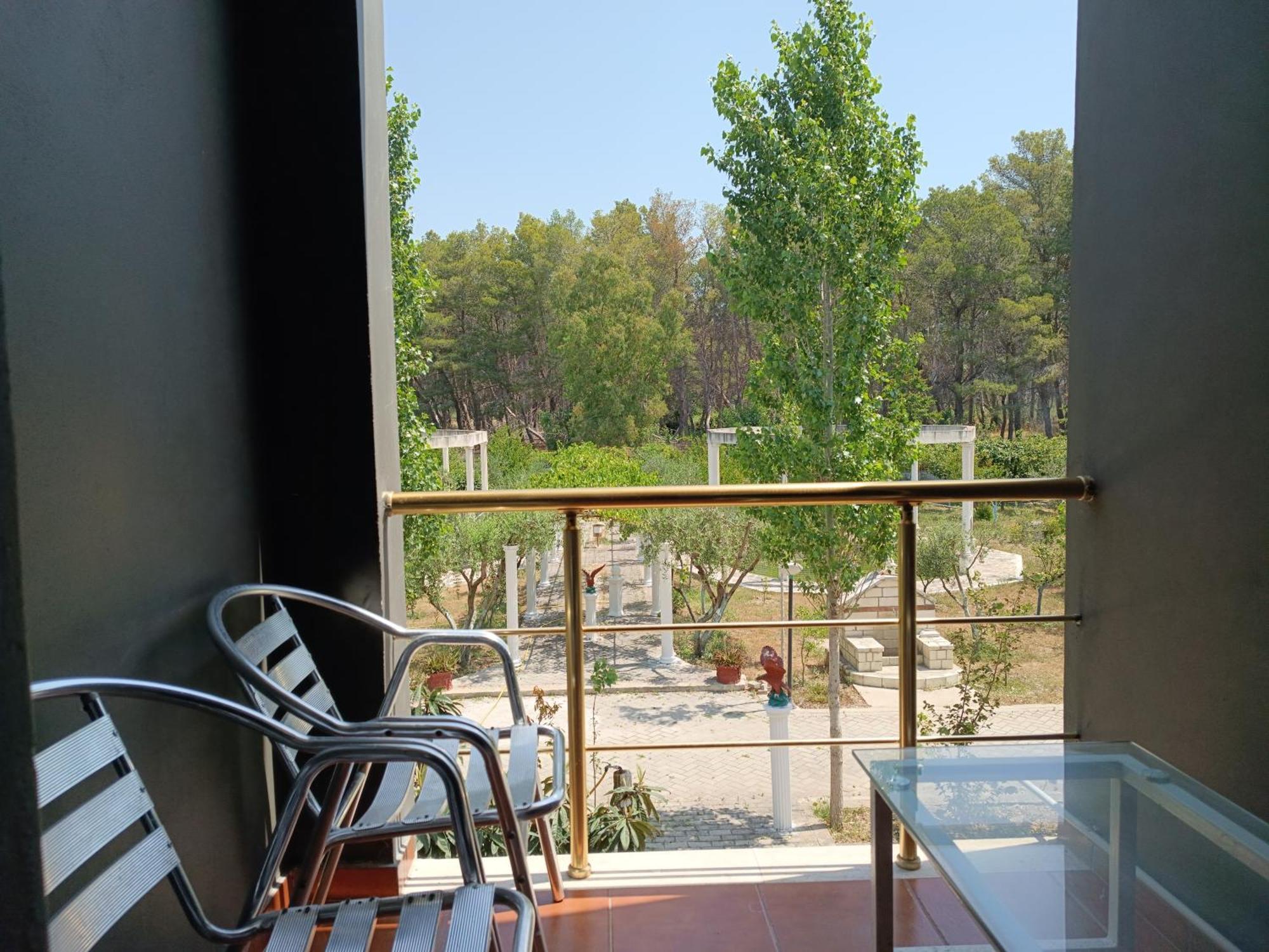 Kavalona Park Hotel Vlora Szoba fotó