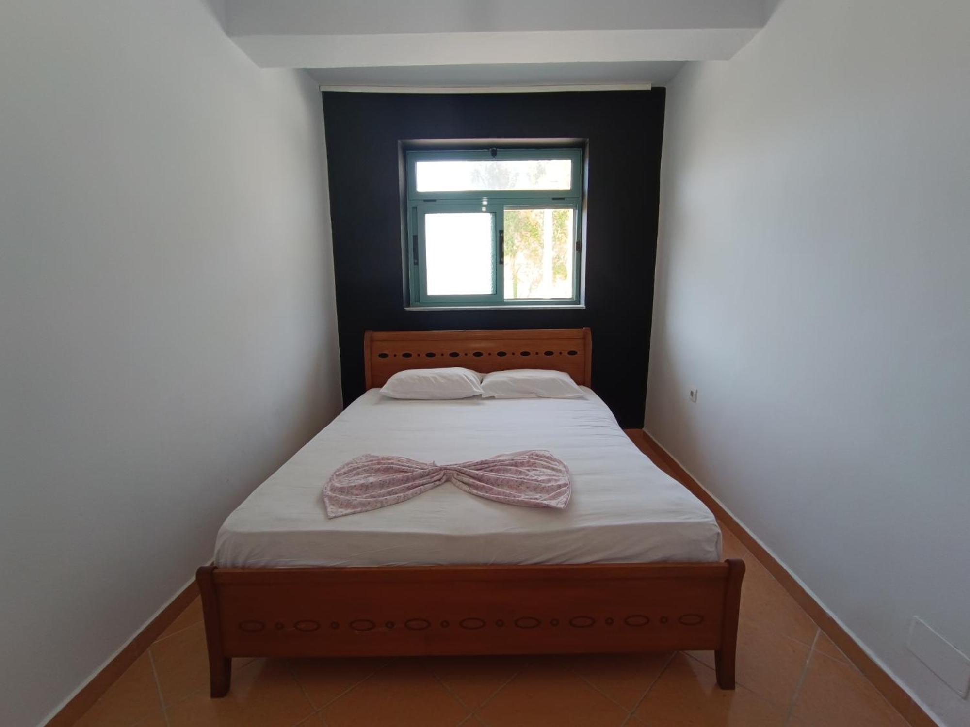 Kavalona Park Hotel Vlora Szoba fotó